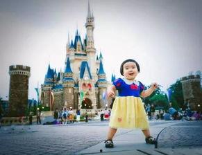 小网红小蛮的爸爸妈妈,育儿路上的温馨陪伴