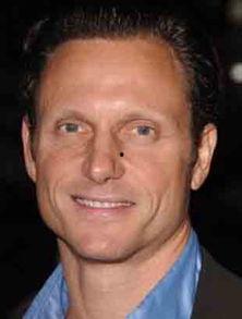 托尼个人资料,才华横溢的青年才俊，引领时代潮流的先锋